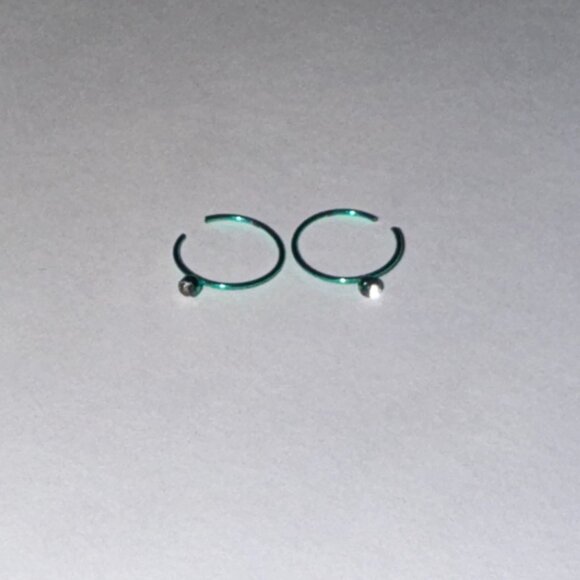 Green 22 Gauge Titanium Plated Hoop Nose Ring - Picture 2 of 6